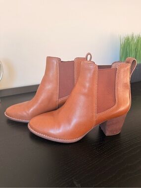 Women's Tan Leather Chelsea Ankle Boots